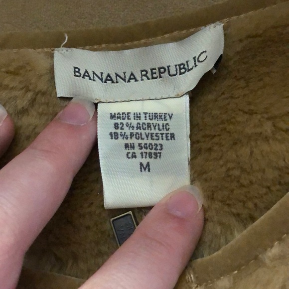 banana republic faux fur zip vest - Picture 5 of 6